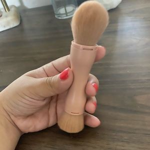 Kkw beauty brush